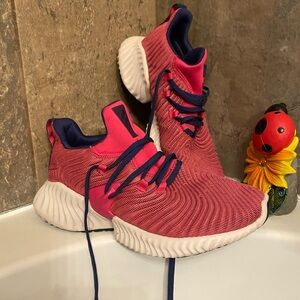 Woman & Kids cute Pink Athletic Sneakers with Navy Accents size 7